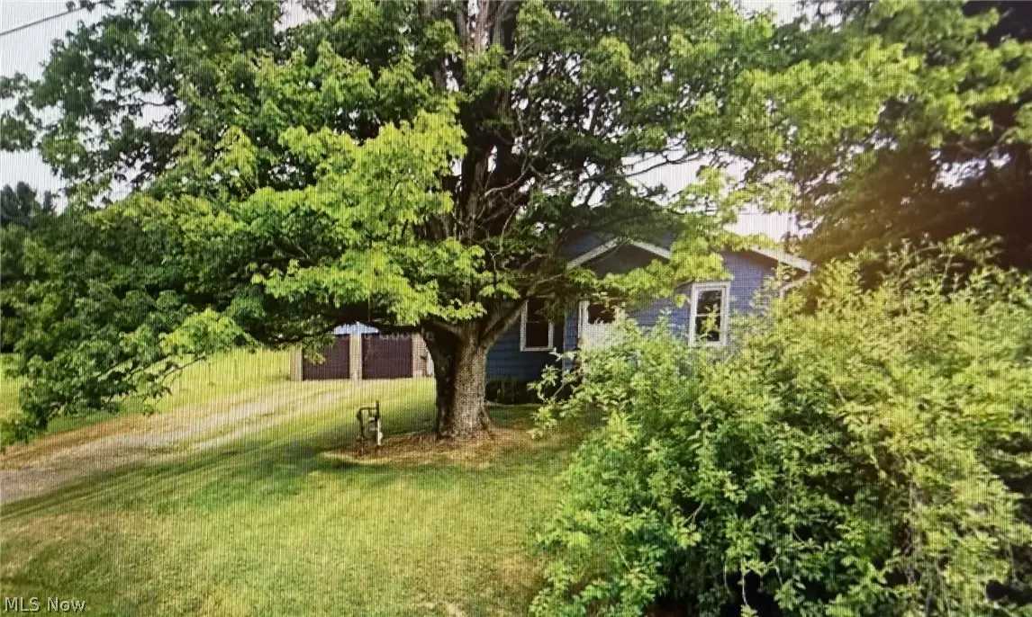 6909 Hillvale Se Street, East Canton, OH 44730 - #1