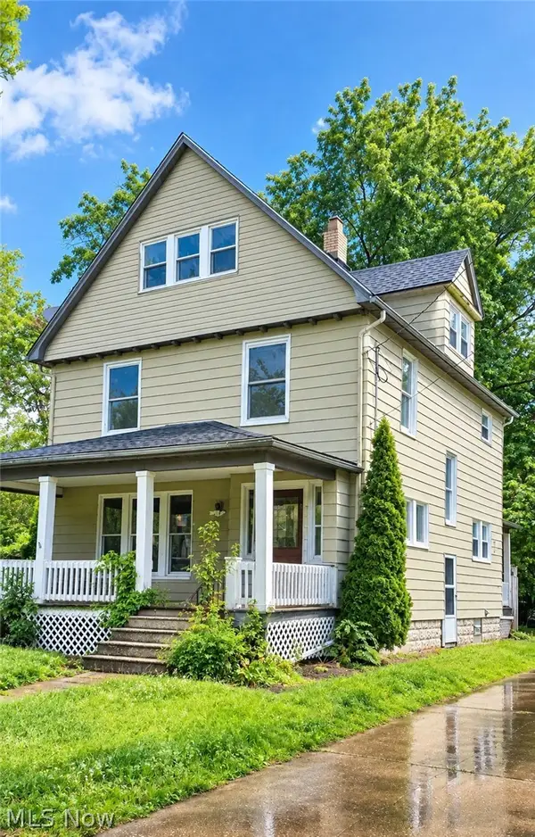 243 S Balch Street, Akron, OH 44302