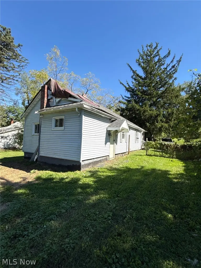 1717 Root Ne Avenue, Canton, OH 44705 - #3