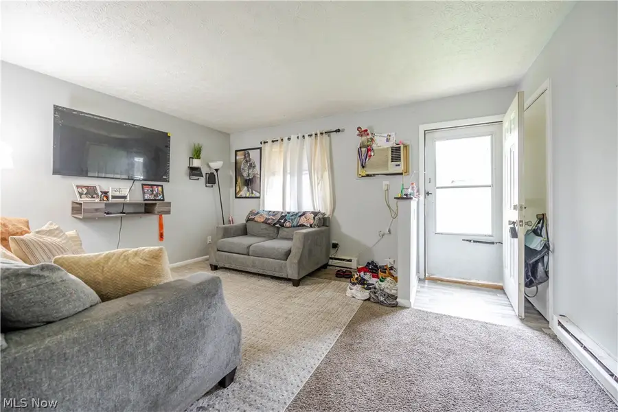 1409 Rowland Ne Avenue, Canton, OH 44705 - #3