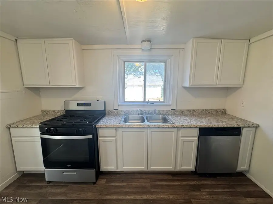 423 7th Street, Fairport Harbor, OH 44077 - #2