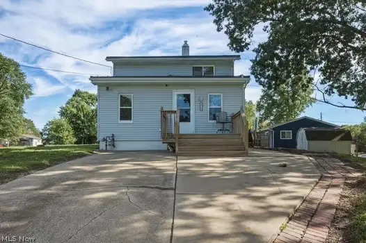 2770 Ithaca Avenue, Lakemore, OH 44312