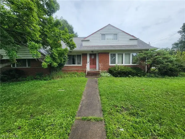 1425 Lynn Park Drive, Cleveland Heights, OH 44121