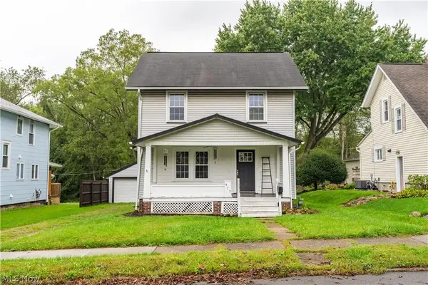 417 Tuscarawas Nw Avenue, Brewster, OH 44613