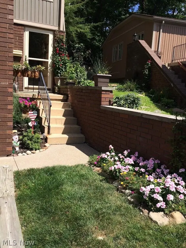 6855 W Fitzwater Road, Brecksville, OH 44141 - #2
