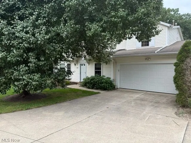 691 S Point Trail, Berea, OH 44017 - #2