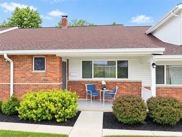 25555 Country Club Boulevard #9, North Olmsted, OH 44070