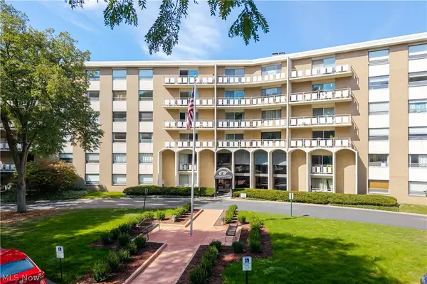 3400 Wooster Road #610, Rocky River, OH 44116