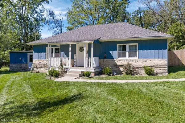 2160 Plymouth Drive, Uniontown, OH 44685
