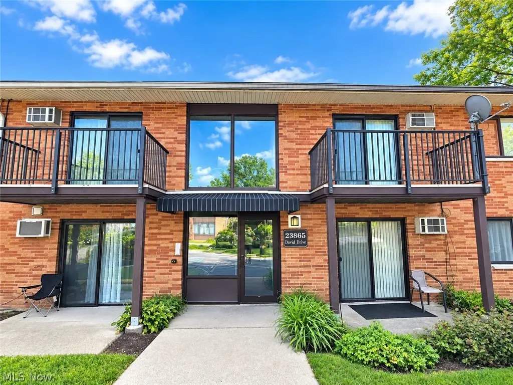 23865 David Drive #204, North Olmsted, OH 44070 - #1
