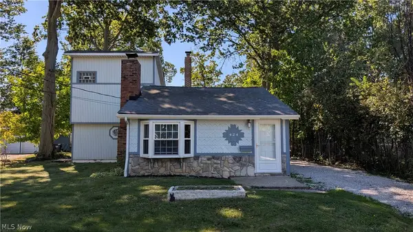 424 E 319th Street, Willowick, OH 44095