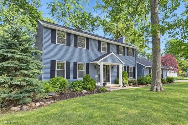 32372 Orchard Park Drive, Avon Lake, OH 44012