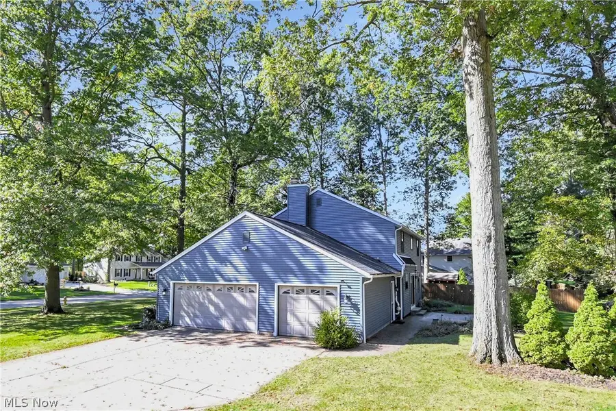32372 Orchard Park Drive, Avon Lake, OH 44012 - #2