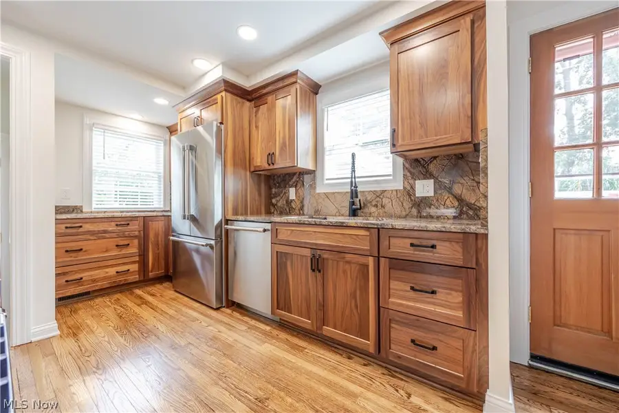 5204 Haverford Drive, Lyndhurst, OH 44124 - #3