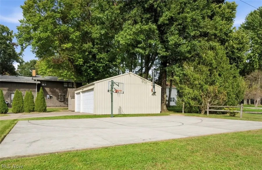 715 Oakridge Drive, Boardman, OH 44512 - #2