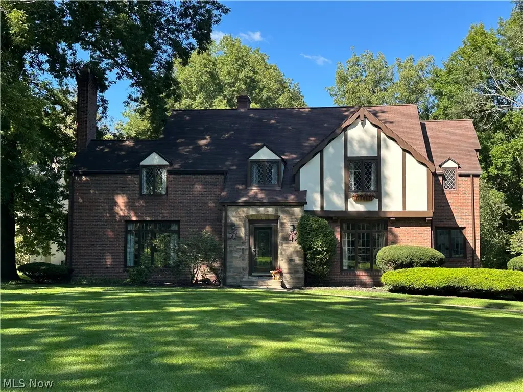 1000 Colonial Drive, Youngstown, OH 44505 - #1
