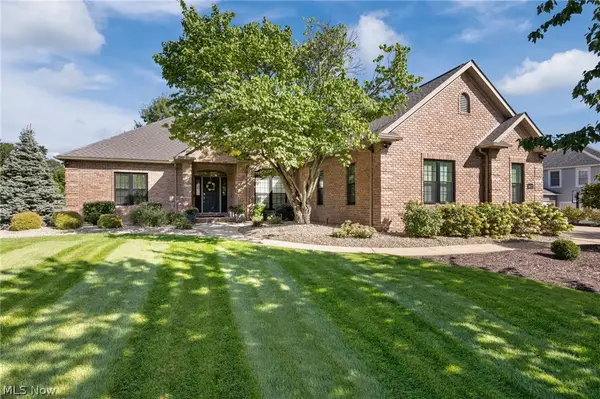 8612 Mackenzie Nw Avenue, North Canton, OH 44720
