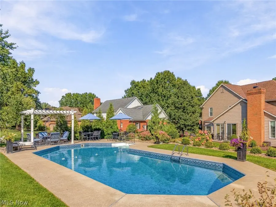 5411 Bridgecreek Nw Avenue, Canton, OH 44718 - #2