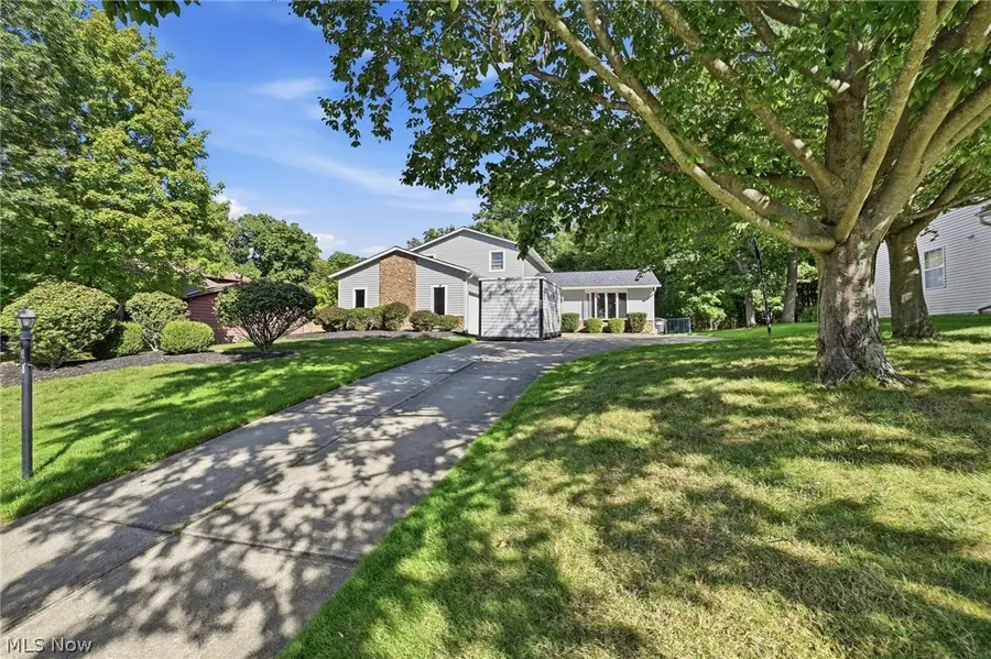 305 Parkland Oval, Brunswick, OH 44212 - #2