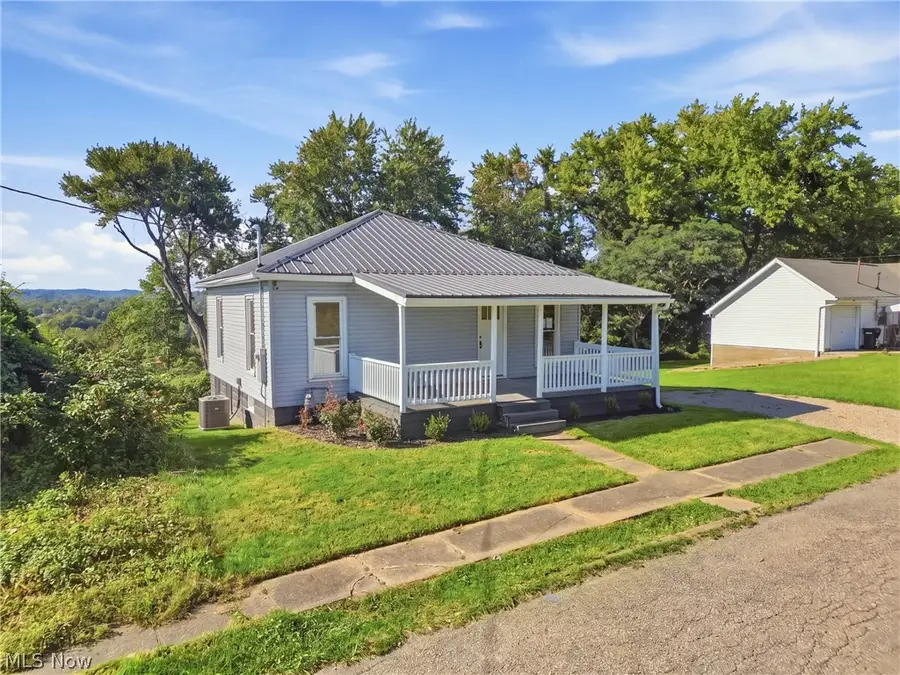 515 Warwick Avenue, Zanesville, OH 43701 - #2