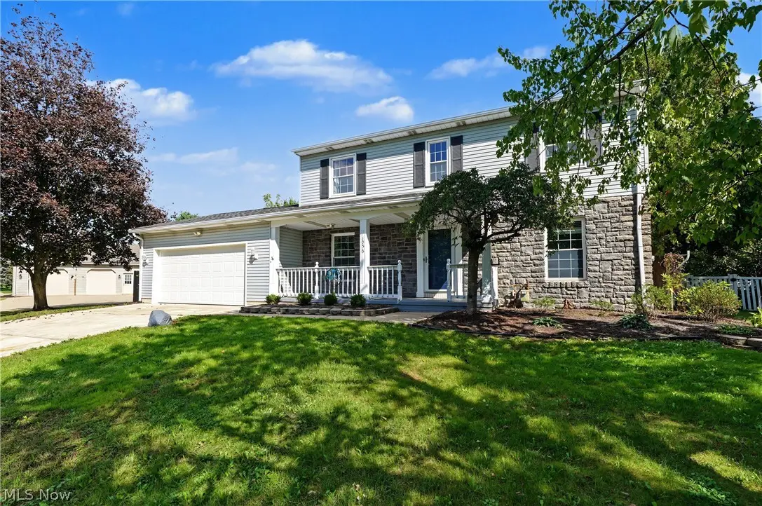 1056 Mohawk Sw Trail, Hartville, OH 44632 - #1