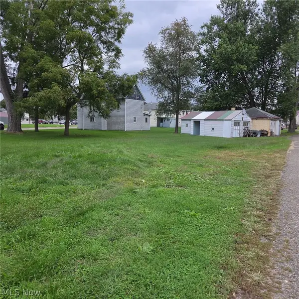 123 N Goodrich Street, Newcomerstown, OH 43832