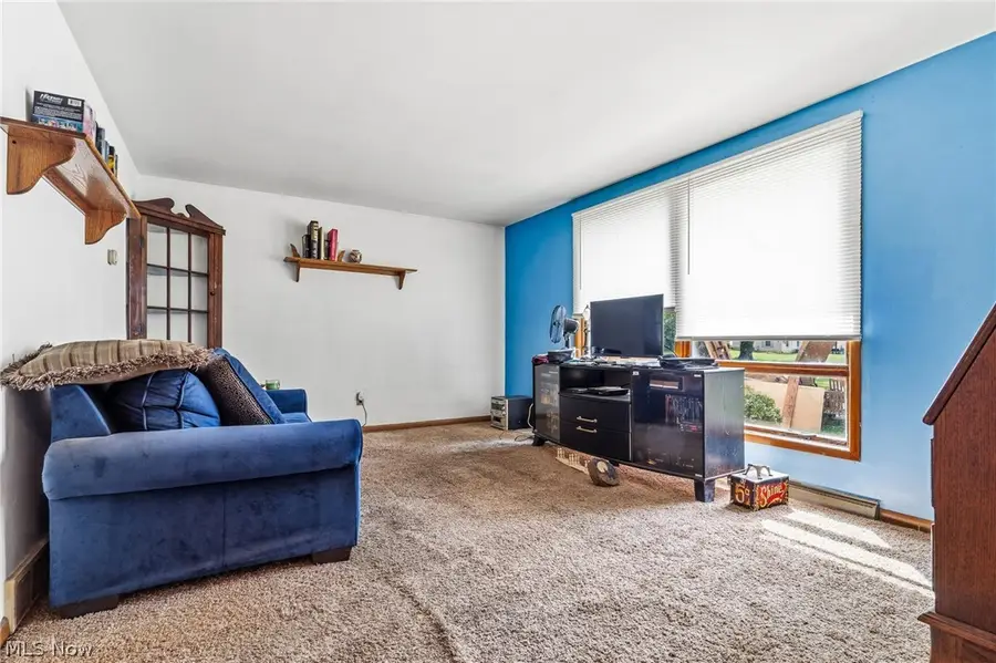 277 Devinney Avenue, Louisville, OH 44641 - #2