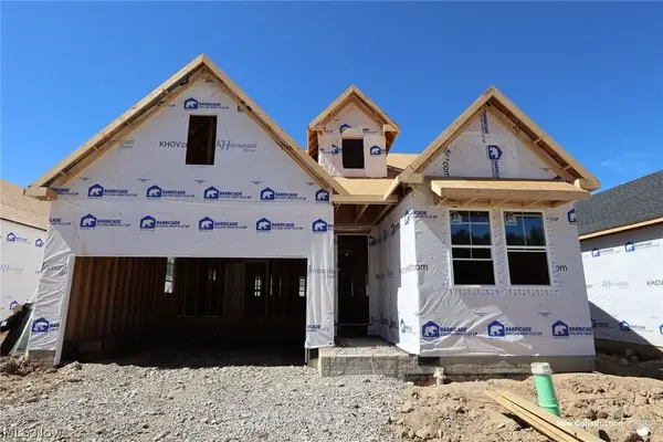 2462 Merriment Drive, Amherst, OH 44001