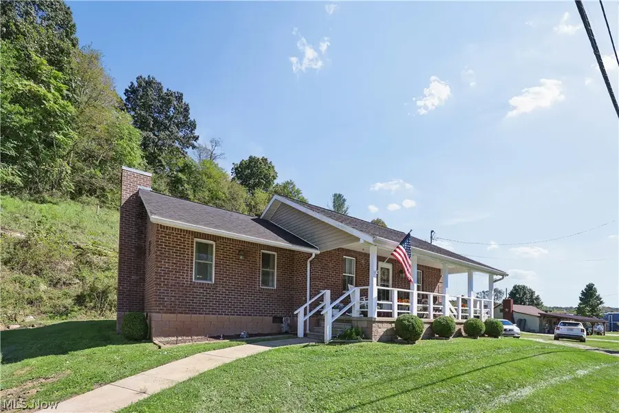 702 Zanesville Street, Beverly, OH 45715 - #3