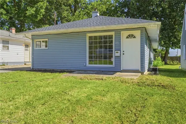 221 Carnegie, Youngstown, OH 44515