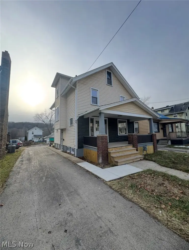 321 W Wood W Street, Lowellville, OH 44436 - #2