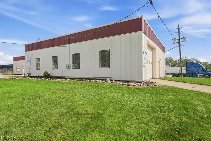 1379 S Chillicothe Road, Aurora, OH 44202 - #3