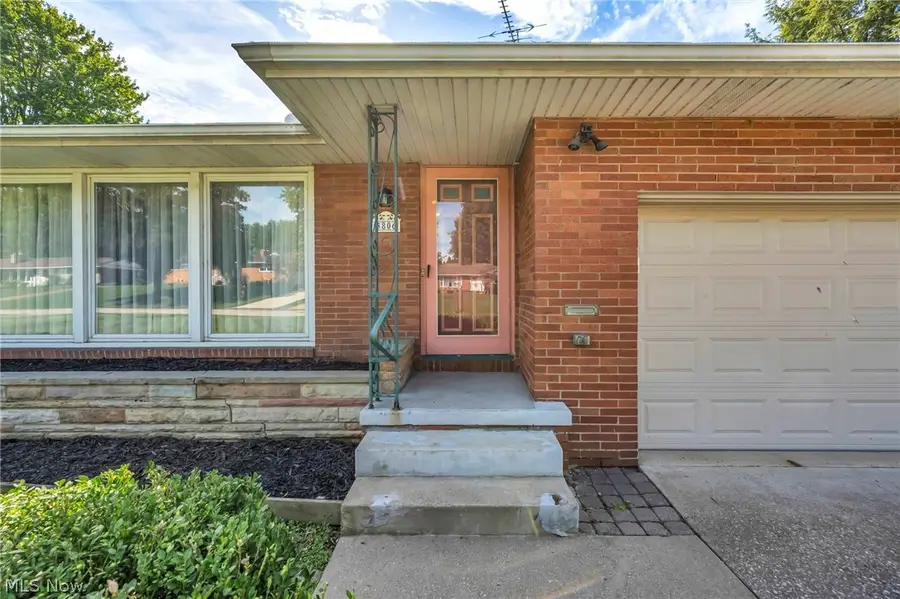 3806 21st Nw Street, Canton, OH 44708 - #3