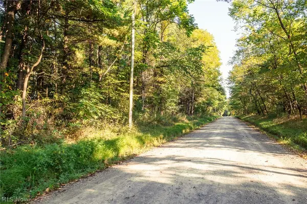 10772 Lawndell Sw Road #9, Navarre, OH 44662