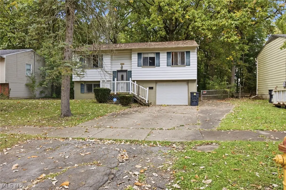 3106 Williamsburg Nw Street, Warren, OH 44485 - #1