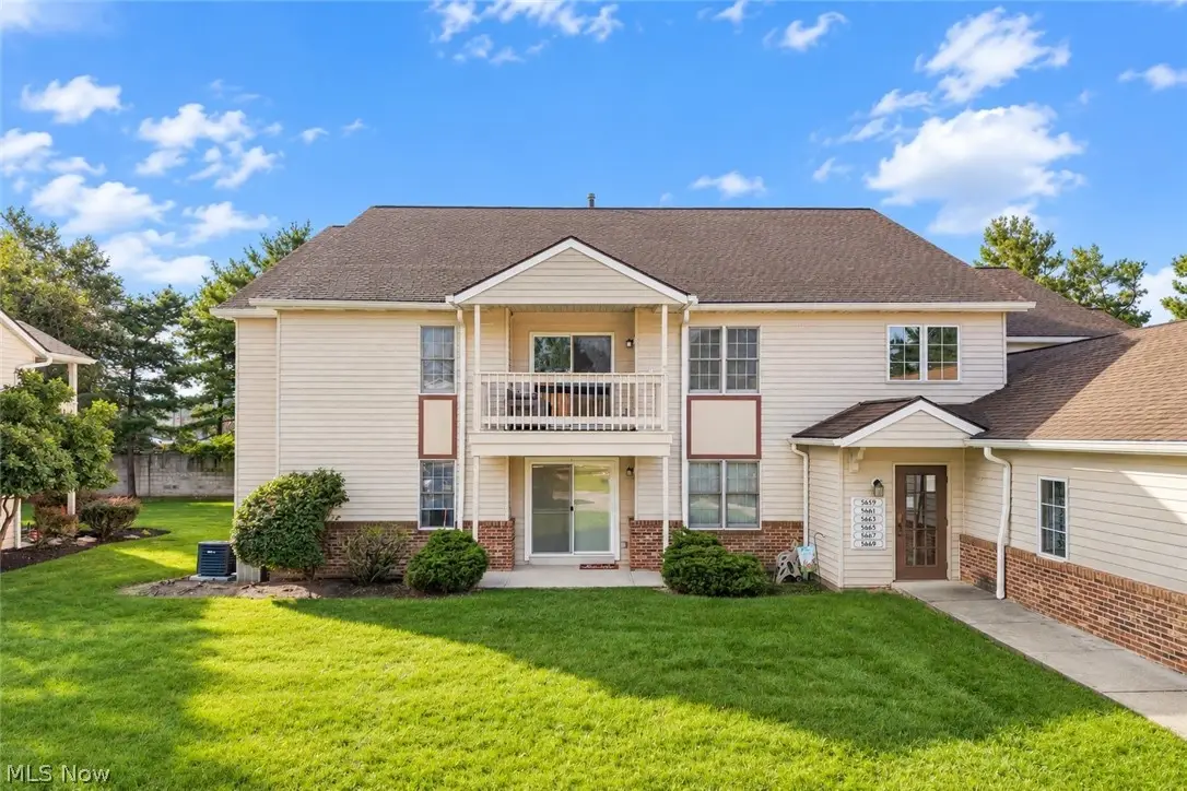 5663 Gateway Lane, Brook Park, OH 44142 - #1