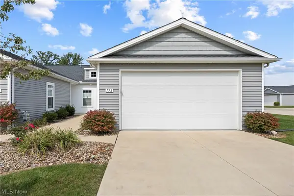 132 Acorn Lane, Elyria, OH 44035