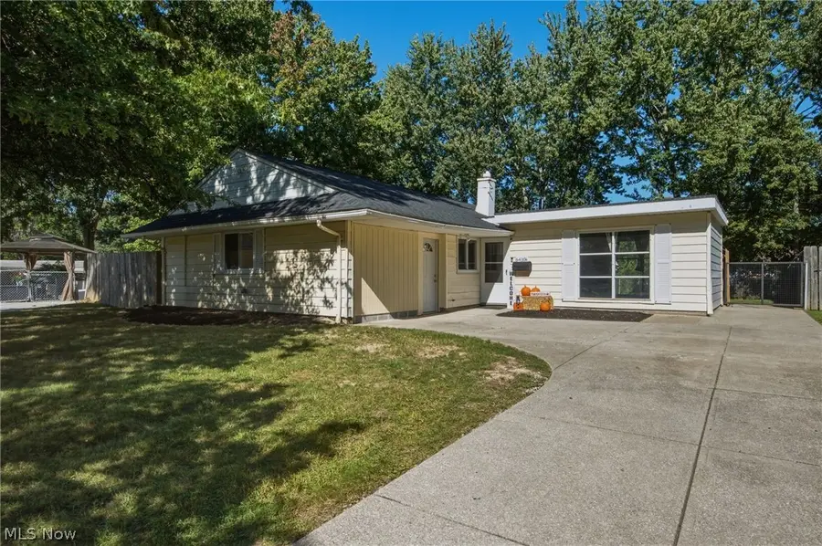 6410 Newland Drive, Parma Heights, OH 44130 - #2