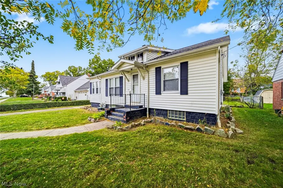 259 E 324th Street, Willowick, OH 44095 - #2
