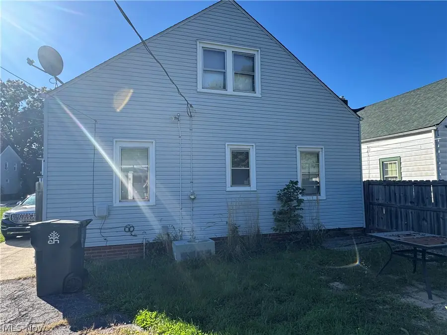 871 Lecona Road, Cleveland Heights, OH 44121 - #3