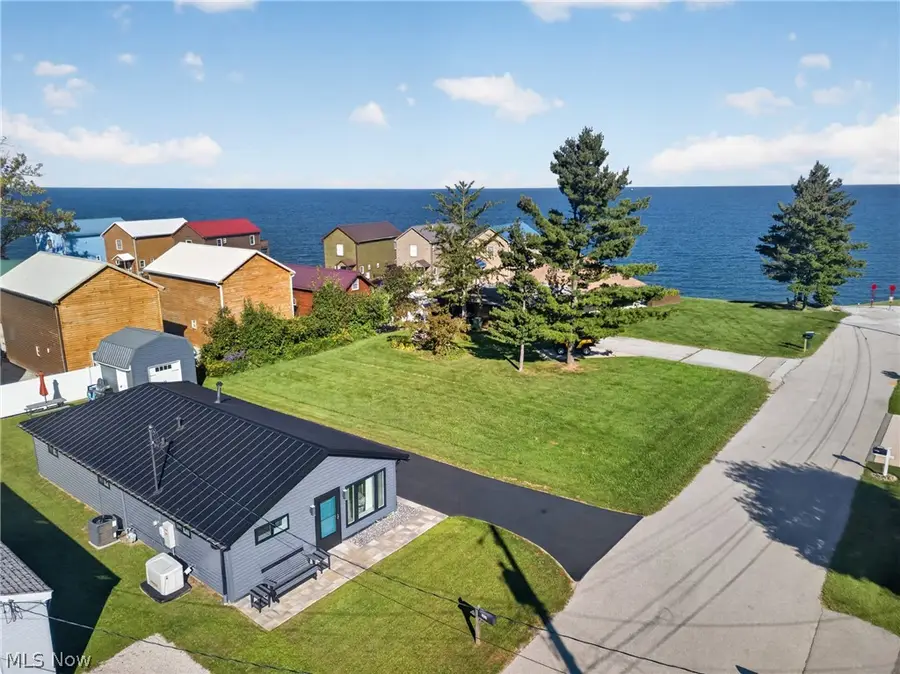 2423 Linwood Drive, Ashtabula, OH 44004 - #2