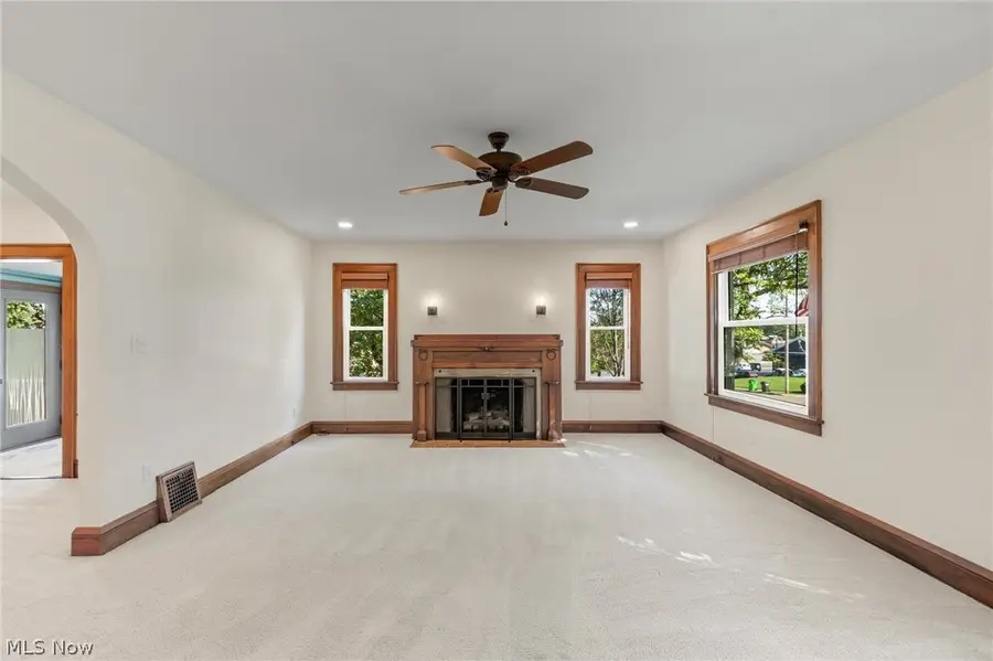 127 Bonnett Sw Street, North Canton, OH 44720 - #3