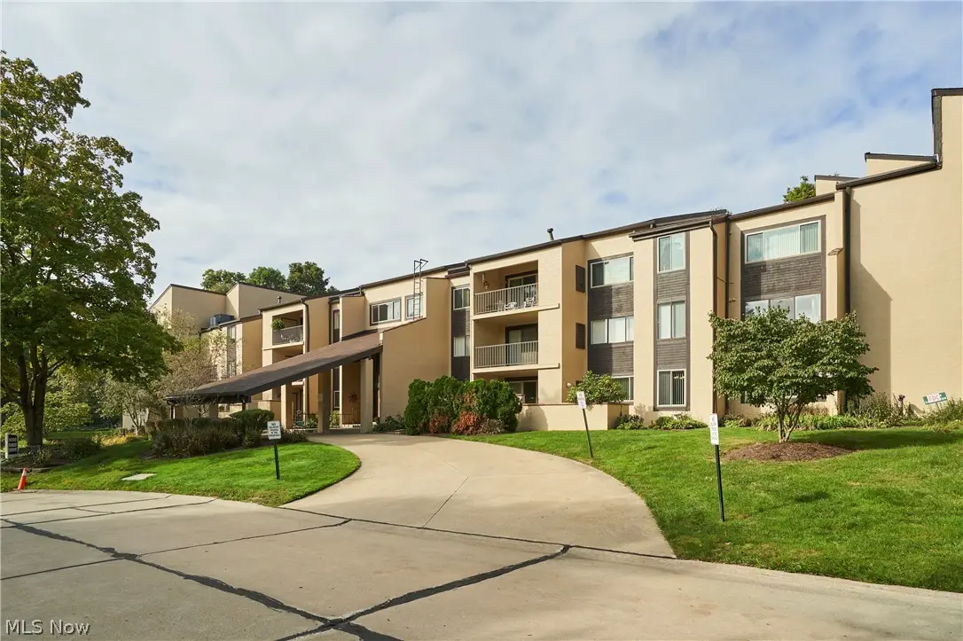1008 Bunker Drive #101, Fairlawn, OH 44333 - #1