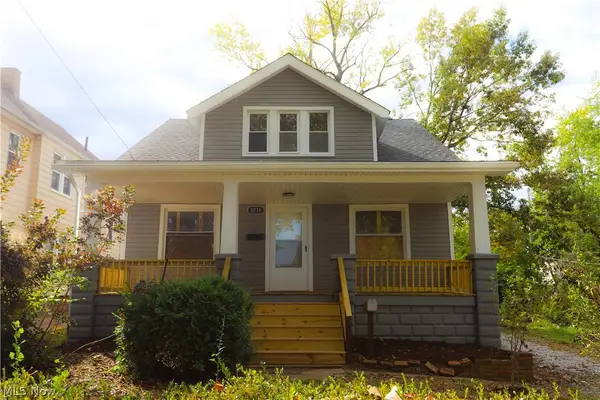 8216 Vineyard Avenue, Cleveland, OH 44105