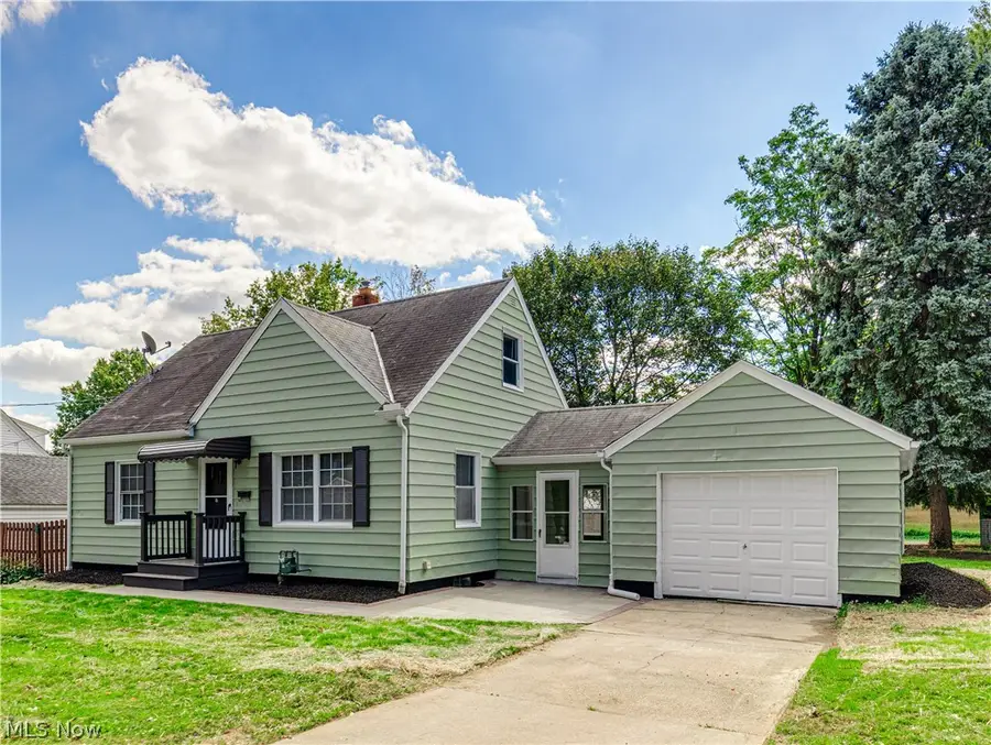 1064 Ray Street, Akron, OH 44306 - #3