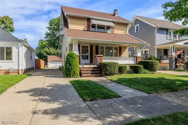8028 Dresden Avenue, Parma, OH 44129
