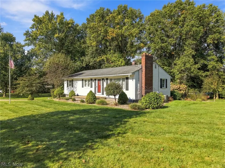 1367 Cherry Lane, Uniontown, OH 44685 - #2