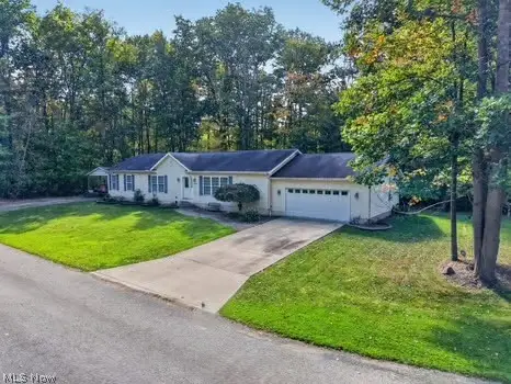 2153 Deer Run, Roaming Shores, OH 44084