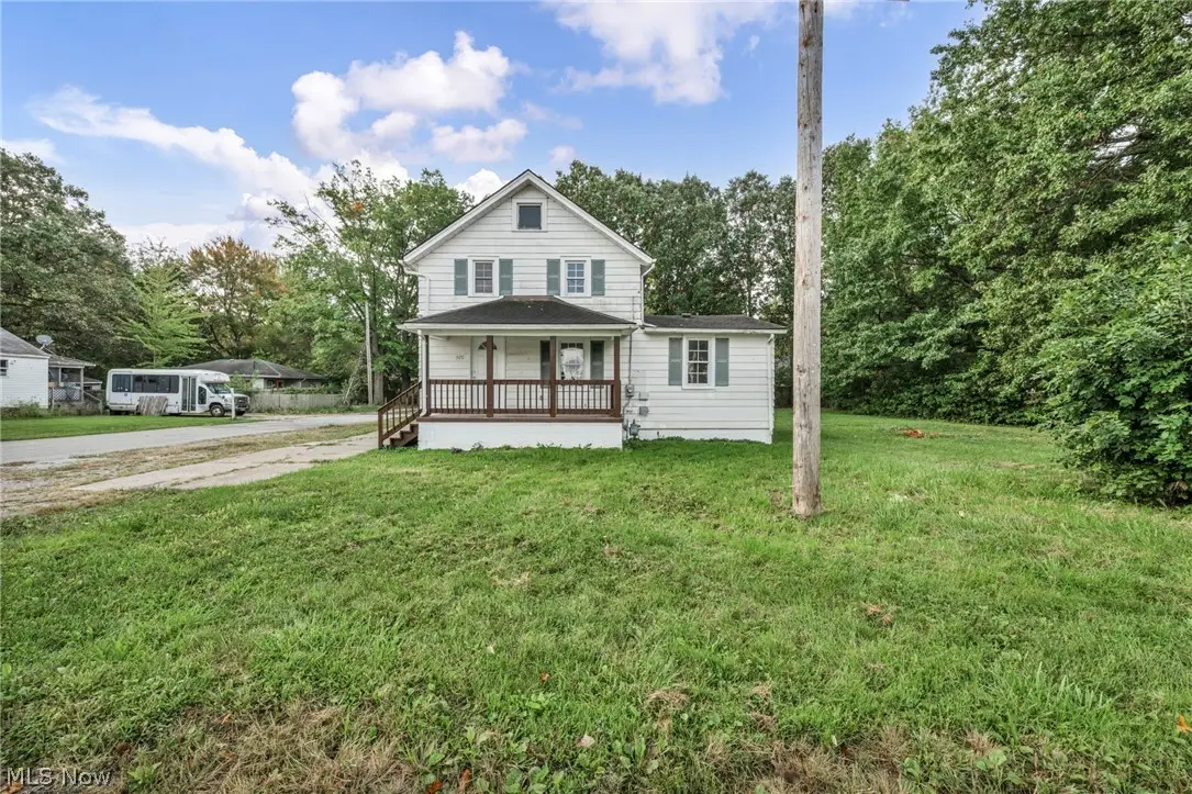 920 E 39th Street, Lorain, OH 44055 - #1