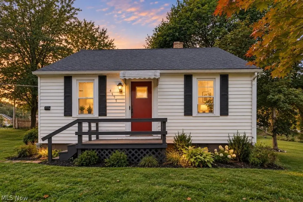 4695 Grapeland Avenue, Louisville, OH 44641 - #1